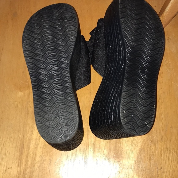 NWOT Beautiful Fashion Platform Wedge heels. Open toe,nonslip. Very comfortable - Picture 3 of 3